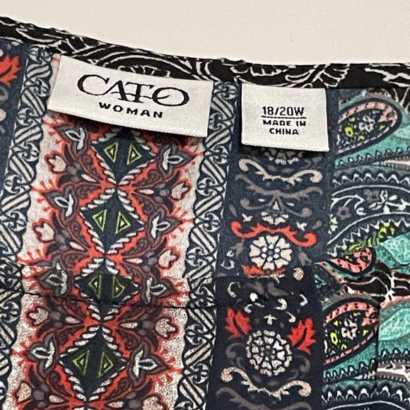 CATO Paisley Black Green Hi-Low Tunic Top Blouse Shirt Women’s Plus Sz 18/20 - Picture 3 of 4